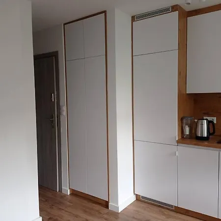 Ξενοδοχείο Studio Metro Targowek Mieszkaniowy *