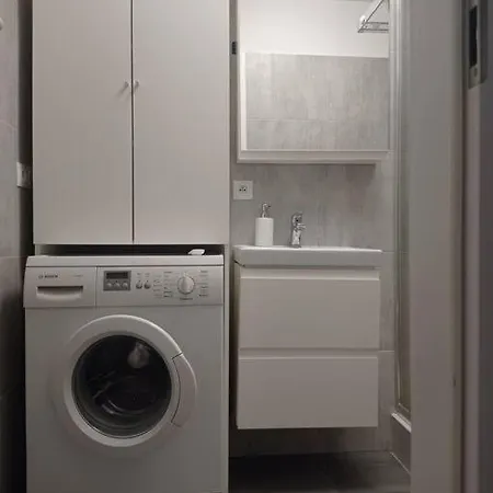 Studio Metro Targowek Mieszkaniowy Varşova