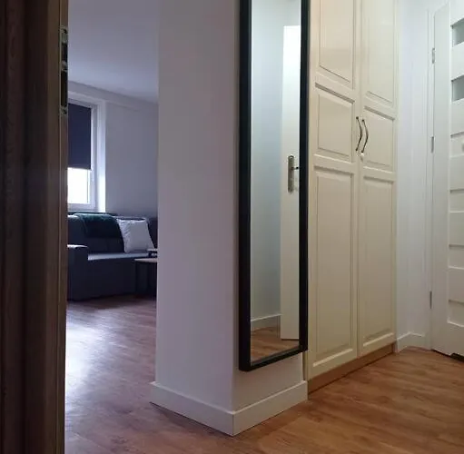 Studio Metro Targowek Mieszkaniowy *